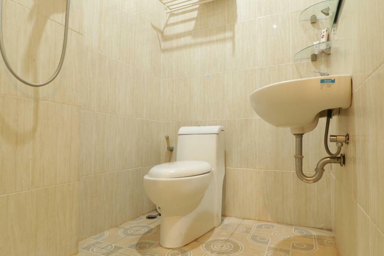 Oyo 1117 New Garuda Hotel Singaraja Dış mekan fotoğraf